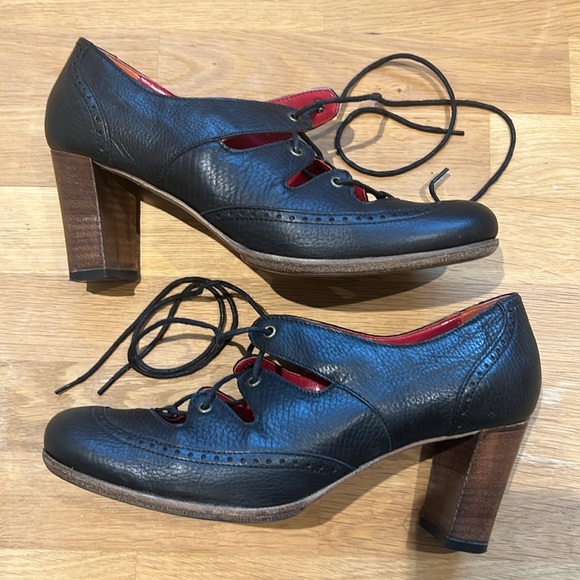 TO & CO laced leather heels (size 38.5) - Picture 4 of 11
